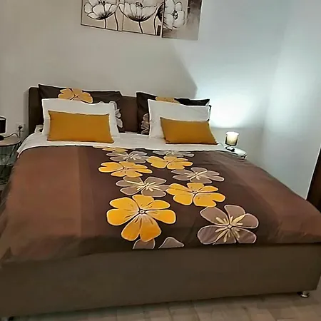 Apartman Balan S Vanjskim Bazenom *