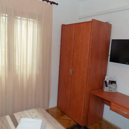 Balan S Vanjskim Bazenom Appartamento *