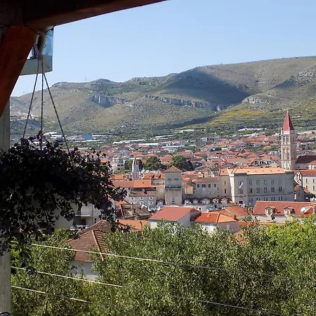 Balan S Vanjskim Bazenom Διαμέρισμα