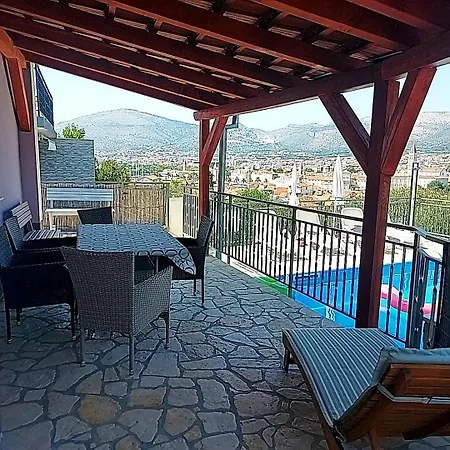 Apartment Apartmani Balan S Vanjskim Bazenom Trogir