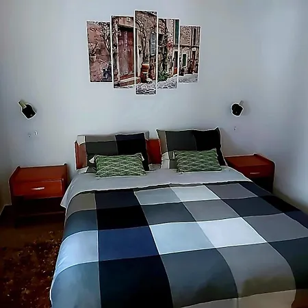 Apartment Apartmani Balan S Vanjskim Bazenom