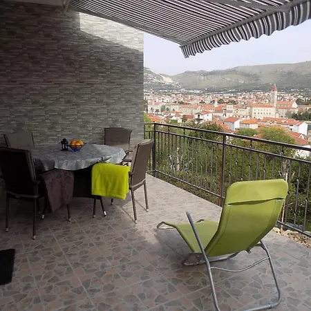 Apartmani Balan S Vanjskim Bazenom