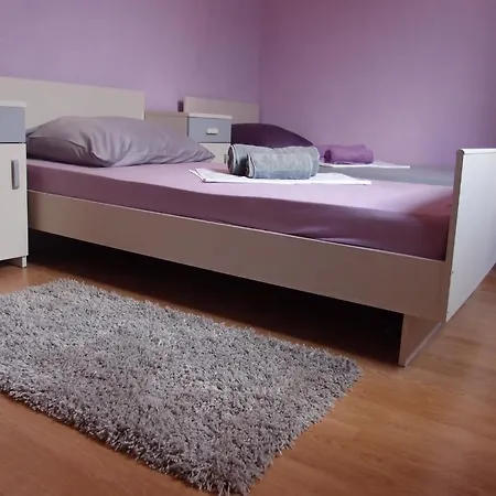 Apartment Apartmani Balan S Vanjskim Bazenom *