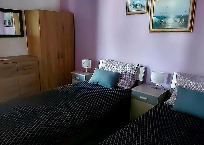 Balan S Vanjskim Bazenom * Trogir