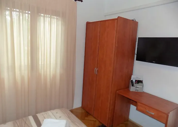 Balan S Vanjskim Bazenom Appartement *