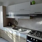 Apartment Apartmani Balan S Vanjskim Bazenom *